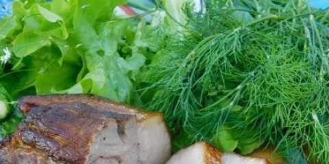 Kako pušiti prsa u toplo dimljenoj pušnici